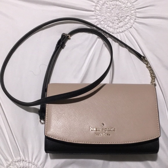 kate spade Handbags - Kate spade NEW YORK Crossbody